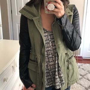 Army green leather sleeve jacket utility